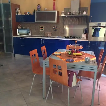 La Casa Di Laura Calascibetta